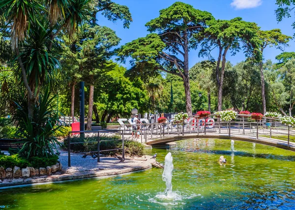 포르투갈 리스본 근처에 카스카 리스에 마레찰 카르모나 공원의 — 스톡 사진