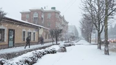 Stavropol, Rusya - Şubat 2018: Stavropol Merkez sokaklarda kış.