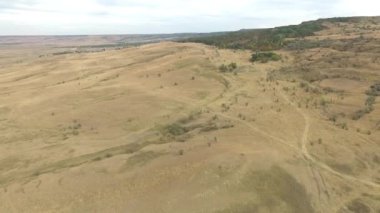 Stavropol bölge. Rusya. Beyaz tepeler, sonbahar yatay.