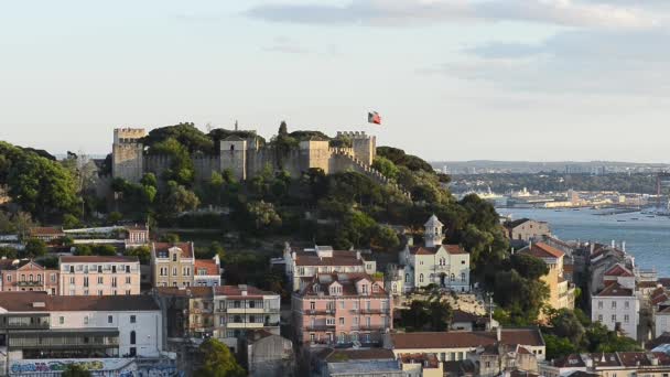 Lisbon, Portugal skyline towards Sao Jorge Castle. — Stock Video