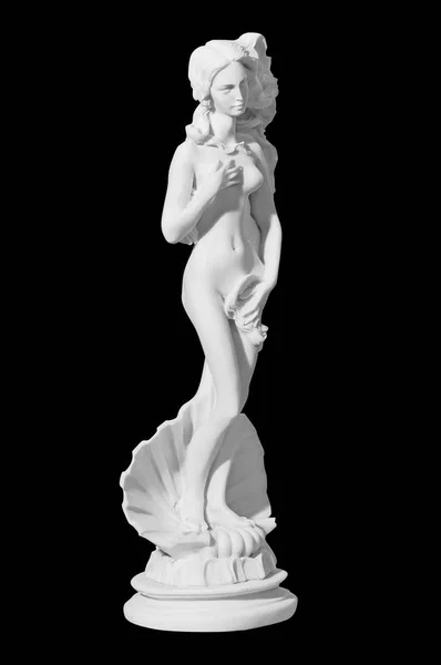 黑色背景上一个裸体女人的经典白色大理石雕像 — 图库照片