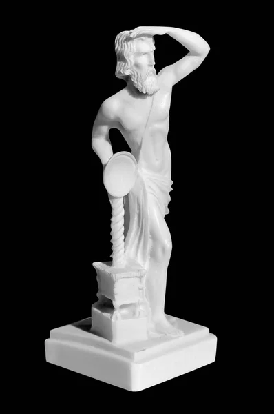 Mramorová socha muže na černém pozadí — Stock fotografie