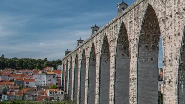 The Aqueduct Aguas Livres Portuguese: Aqueduto das Aguas Livres "Aqueduct of the Free Waters" is a historic aqueduct in the city of Lisbon, Portugal — Stock Video