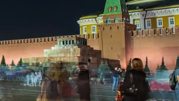 Natt bild av Moskva Röda torget, Mausoleum av Lenin och ryska regeringen byggnad — Stockvideo