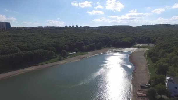 Stavropol landschap met heuvels en meer. Rusland. — Stockvideo