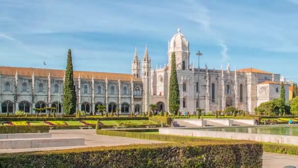 Mosteiro dos Jerónimos, situado en el distrito de Belem de Lisboa, Portugal . — Vídeos de Stock