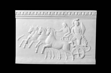 Siyah arka planda klasik antika sahne