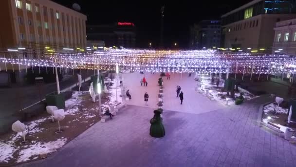 Stavropol Central Street Evening på vintern. — Stockvideo
