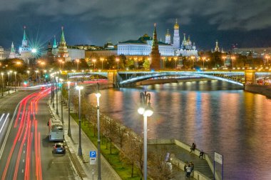 Moskova, Kremlin ve Moskva Nehri, Rusya. Köprü ve Kremlin