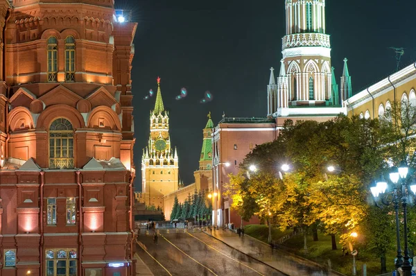 Rusya Devlet Tarih Müzesi Kızıl Meydan Dan Kremlin Duvarı Kadar — Stok fotoğraf