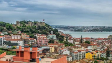 Lizbon, Portekiz Sao Jorge Kalesi 'ne doğru ufuk çizgisi.