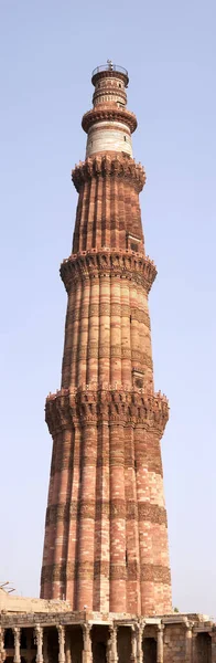 Qutb Minar Tower Vertikální Panorama Dillí Indie — Stock fotografie