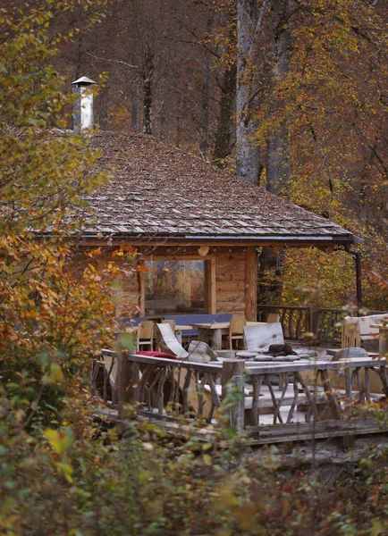 Cabin in the woods — Stock Photo, Image