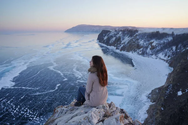 Lago Baikal en invierno . — Foto de Stock