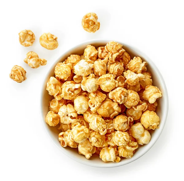 Skål Med Karamellpopcorn Isolerad Vit Bakgrund Ovanifrån — Stockfoto