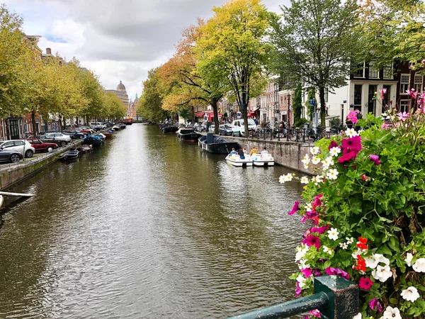 Ámsterdam Países Bajos Octubre 2018 Vista Otoño Del Antiguo Canal — Foto de Stock