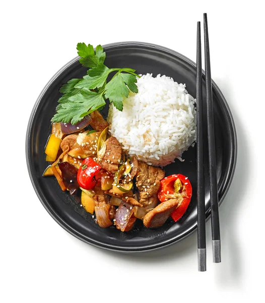 Teller Mit Asiatischem Essen Reis Mit Fleisch Und Gemüse Isoliert — Stockfoto