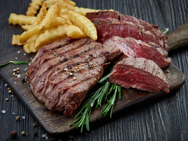 Grilled beef fillet steak meat — Stock Photo, Image