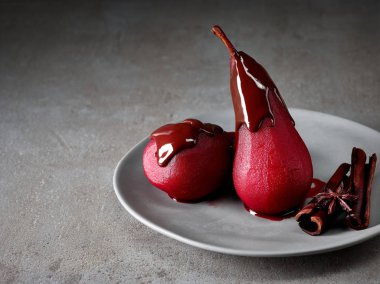 kırmızı şarapta Haşlanmış armut