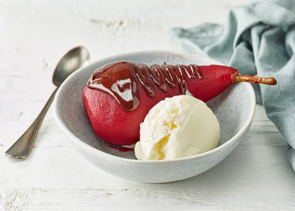 Pear poached in red wine — Stock Photo, Image
