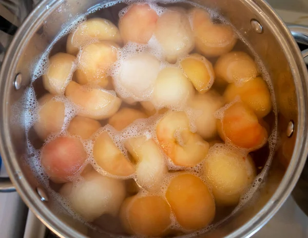 Pot Peeled Boiled Apples Sugar Syrup — Stock Photo, Image