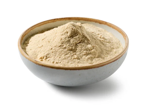 Beyaz zemin üzerinde izole edilmiş ev yapımı protein kasesi