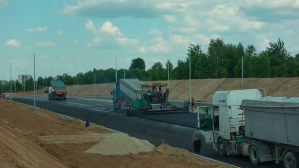 Vilnius Lituania Junio 2016 Obras Sobre Asfalto Autopista Time Lapse — Vídeos de Stock