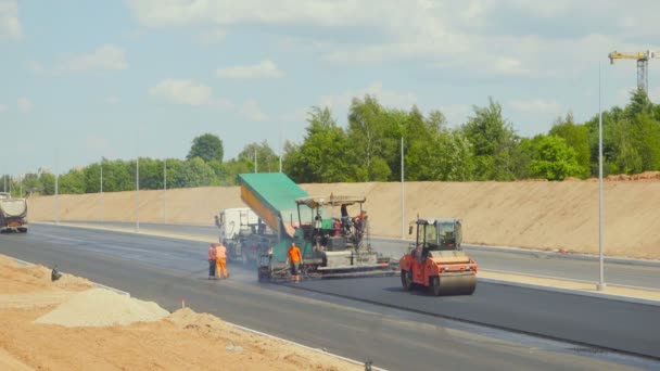 Vilnius Lithuania June 2016 Works Asphalting Highway June 2016 Vilnius — Stock Video