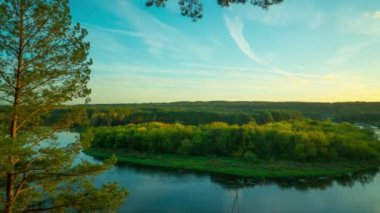 Nehir, panoramik, sonbahar yatay hızlandırılmış