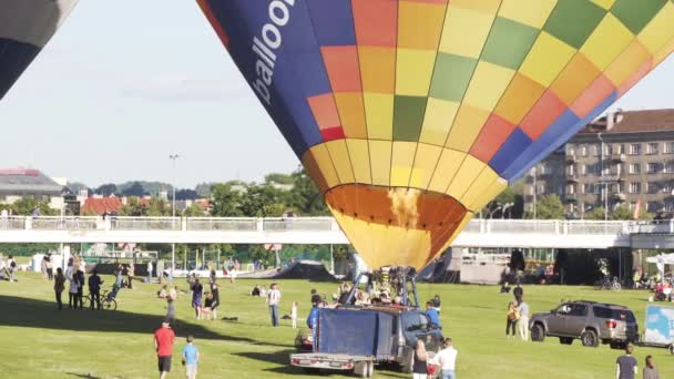 Vilnius Lituanie Vers Juillet 2017 Air Chaud Dans Ballon Décollage — Video