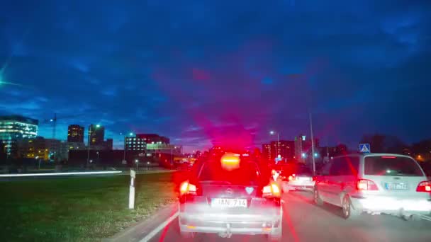 ビリニュス リトアニア 2017年10月頃 朝のラッシュアワー タイムラプスで車の中で運転 — ストック動画