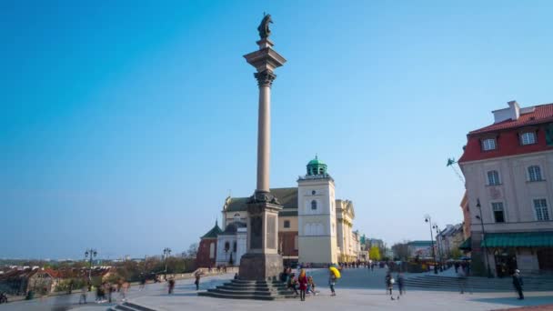 Polonia Varsovia Circa Abril 2019 Turistas Caminando Por Casco Antiguo — Vídeo de stock