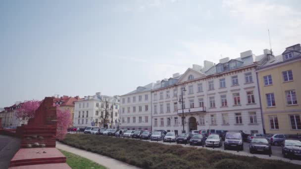 Polen Warszawa Circa April 2019 Turister Som Går Genom Gamla — Stockvideo