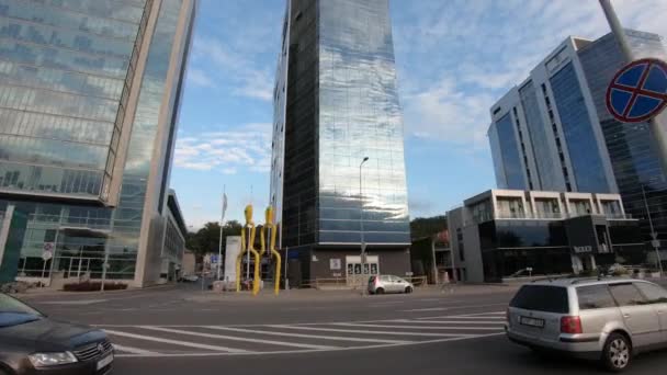 Vilnius Lituania Circa Settembre 2019 Traffico Serale Nel Centro Commerciale — Video Stock