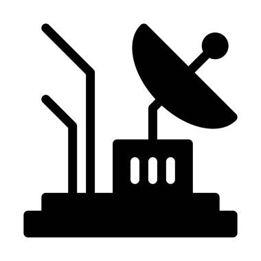 Beyaz arka plan üzerinde izole parabolik anten çanak 