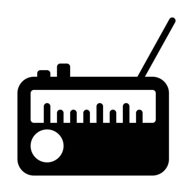 FM radyo verici beyaz arka plan üzerinde izole 