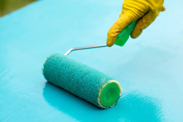 Paint Roller Hand Board Turquoise Paint — Stock Photo, Image