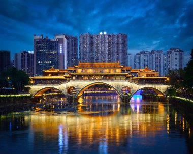 Anshun köprü gece, Chengdu, Çin