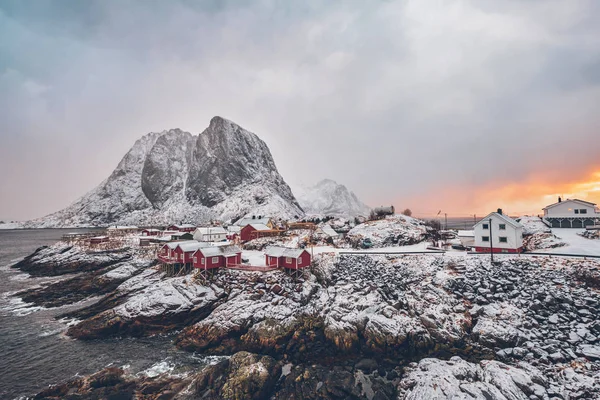 Fischerdorf Hamnoy auf den Lofoten, Norwegen — Stockfoto