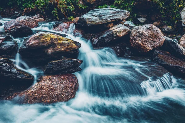 Bhagsu waterfall. Bhagsu, Himachal Pradesh, India — Stock Photo, Image