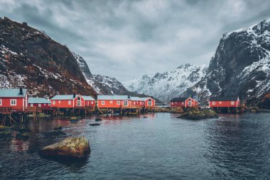 Norveç 'te Nusfjord balıkçı köyü