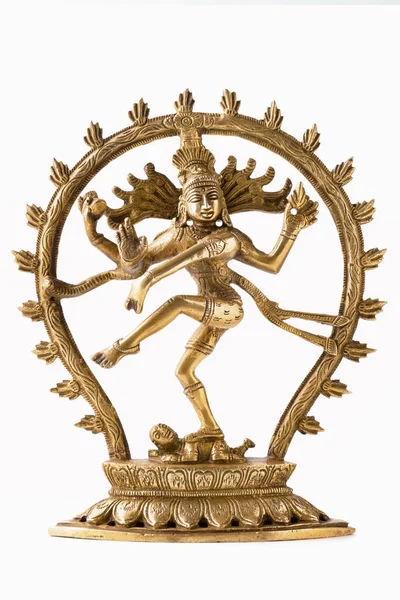Статуя Шива Nataraja - володар танцю ізольовані — стокове фото