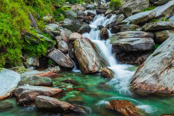 Cascata del Bhagsu. Bhagsu, Himachal Pradesh, India — Foto Stock