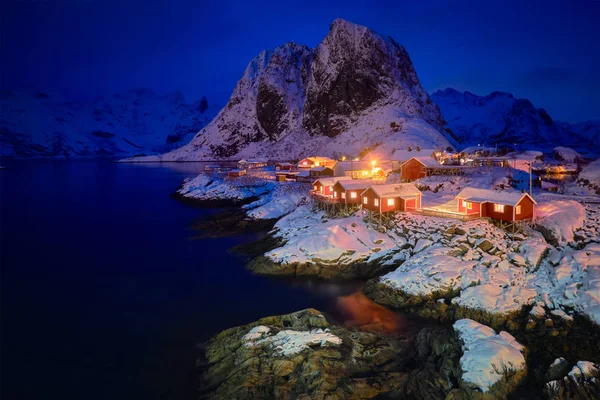 Villaggio di pescatori di Hamnoy sulle Isole Lofoten, Norvegia — Foto Stock