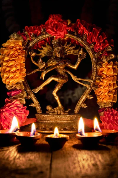 Shiva Nataraja Diwali ışıkları ile — Stok fotoğraf