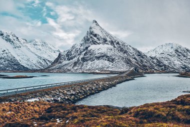 Fredvang köprüler. Lofoten Adaları, Norveç