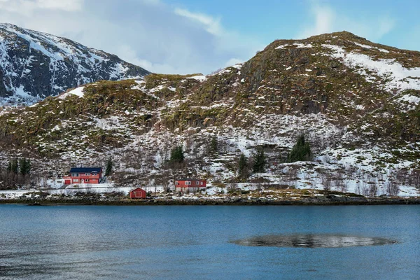 Casas Rd rorbu en Noruega en invierno —  Fotos de Stock