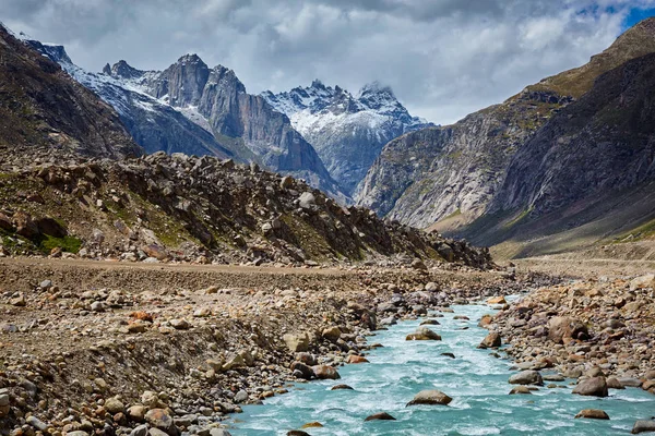 Chandra River in Lahaul Valley in Himalayas — Stock Photo, Image