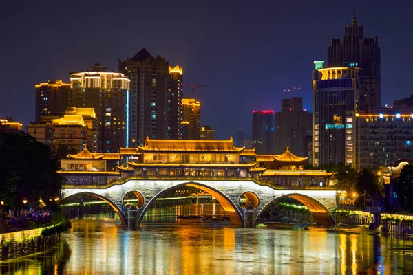 Anshun brug bij nacht, Chengdu, China — Stockfoto