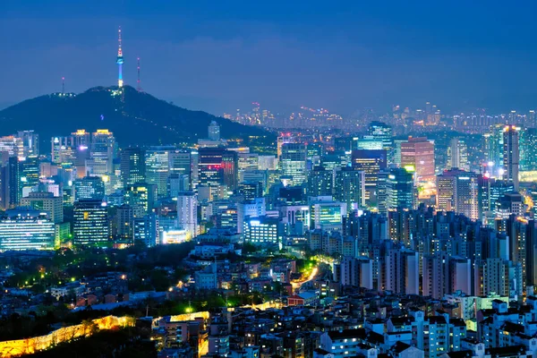 Seoel skyline in de nacht, Zuid-Korea. — Stockfoto
